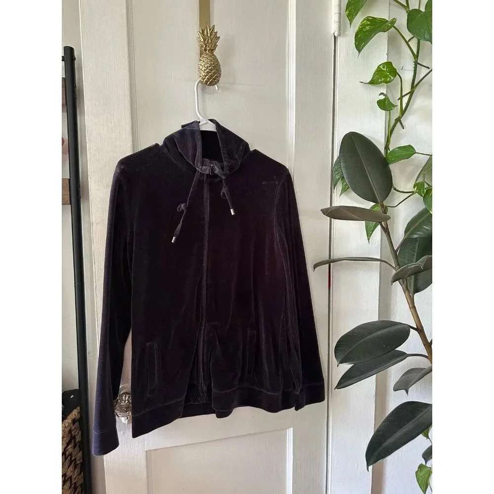 Talbots Women’s size Medium zip up hoodie